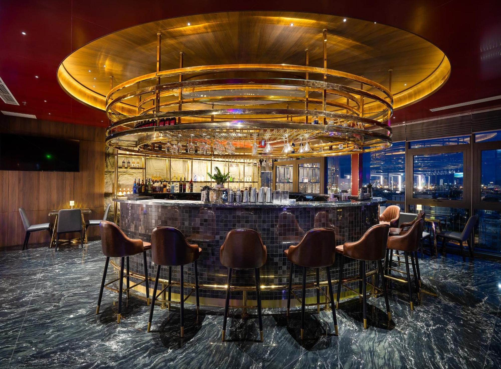 Golden Lotus Grand Da Nang - Panoramic Rooftop Bar & Daily Afternoon Tea Exterior photo