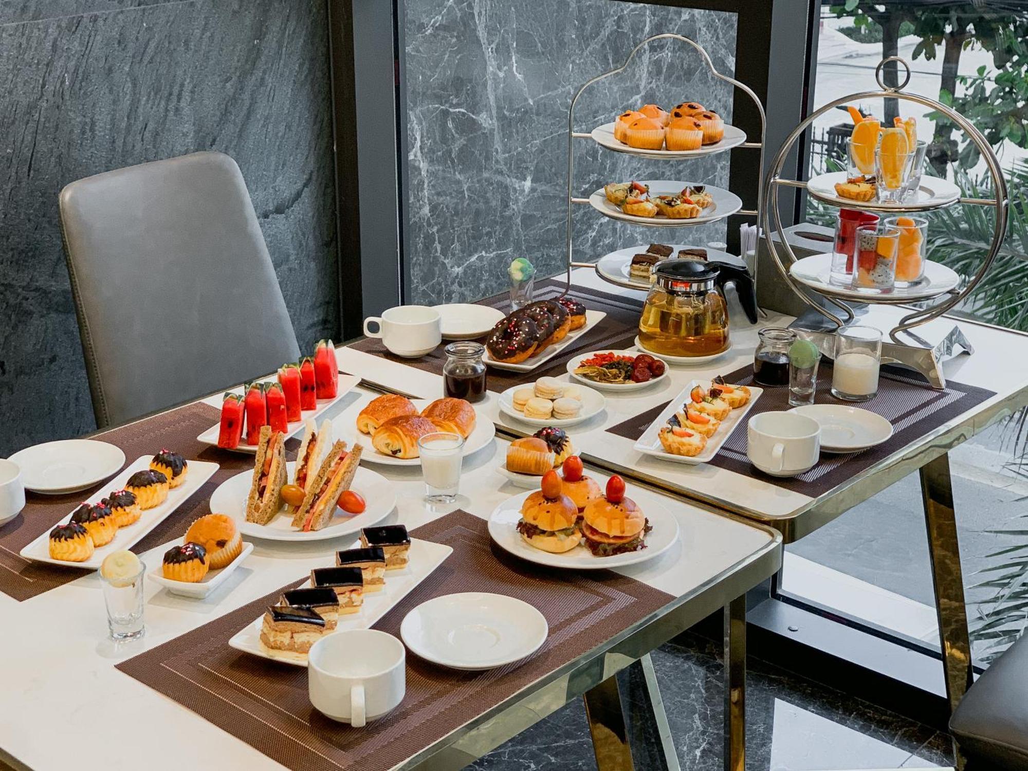 Golden Lotus Grand Da Nang - Panoramic Rooftop Bar & Daily Afternoon Tea Exterior photo